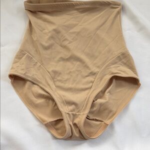 High-Waist Shaping Brief in Nude